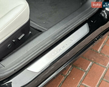 Черный Тесла Модель 3, объемом двигателя 0 л и пробегом 119 тыс. км за 15200 $, фото 15 на Automoto.ua