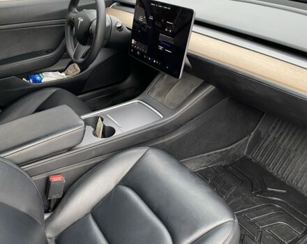 Тесла Модель 3 2020 в Кривом Роге на Automoto.ua Черный Тесла Модель 3, объемом двигателя 0 л и пробегом 159 тыс. км за 19000 $, фото 6 на Automoto.ua