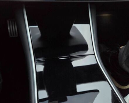 Чорний Тесла Модель 3, об'ємом двигуна 0 л та пробігом 91 тис. км за 20900 $, фото 15 на Automoto.ua