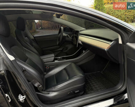 Чорний Тесла Модель 3, об'ємом двигуна 0 л та пробігом 100 тис. км за 15500 $, фото 39 на Automoto.ua