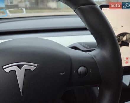 Чорний Тесла Модель 3, об'ємом двигуна 0 л та пробігом 91 тис. км за 21700 $, фото 49 на Automoto.ua