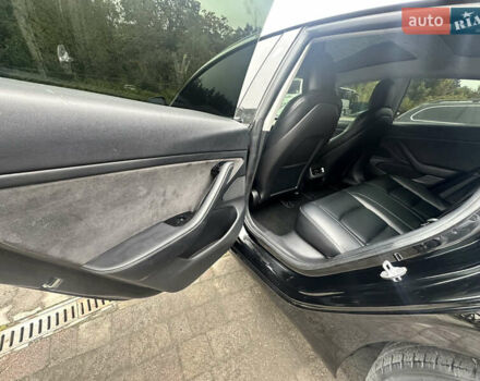 Черный Тесла Модель 3, объемом двигателя 0 л и пробегом 99 тыс. км за 17900 $, фото 21 на Automoto.ua