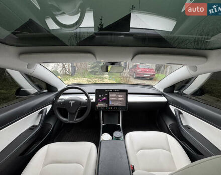 Черный Тесла Модель 3, объемом двигателя 0 л и пробегом 76 тыс. км за 16900 $, фото 9 на Automoto.ua
