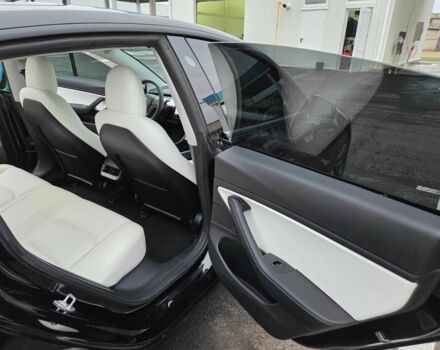 Чорний Тесла Модель 3, об'ємом двигуна 0 л та пробігом 91 тис. км за 20900 $, фото 11 на Automoto.ua