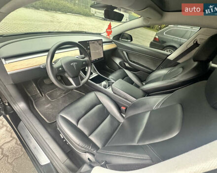 Черный Тесла Модель 3, объемом двигателя 0 л и пробегом 99 тыс. км за 17900 $, фото 10 на Automoto.ua