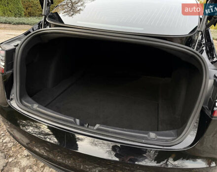 Чорний Тесла Модель 3, об'ємом двигуна 0 л та пробігом 100 тис. км за 15500 $, фото 52 на Automoto.ua