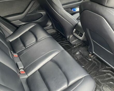 Тесла Модель 3 2020 в Кривом Роге на Automoto.ua Черный Тесла Модель 3, объемом двигателя 0 л и пробегом 159 тыс. км за 19000 $, фото 7 на Automoto.ua