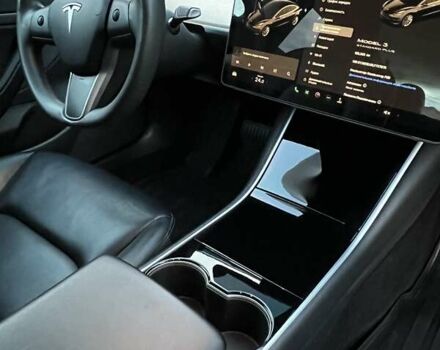 Тесла Модель 3 2020 у Києві на Automoto.ua Чорний Тесла Модель 3, об'ємом двигуна 0 л та пробігом 130 тис. км за 22000 $, фото 8 на Automoto.ua