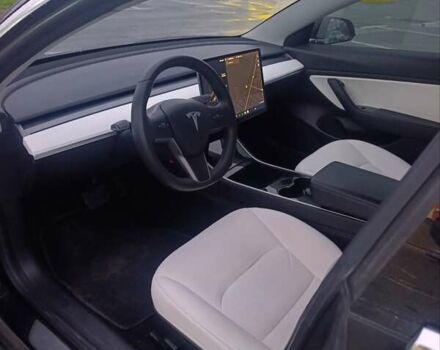Черный Тесла Модель 3, объемом двигателя 0 л и пробегом 80 тыс. км за 15999 $, фото 4 на Automoto.ua