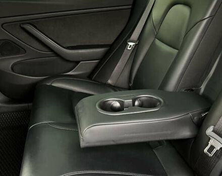 Чорний Тесла Модель 3, об'ємом двигуна 0 л та пробігом 165 тис. км за 17400 $, фото 19 на Automoto.ua