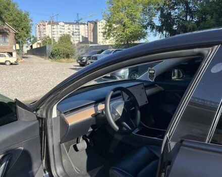 Чорний Тесла Модель 3, об'ємом двигуна 0 л та пробігом 141 тис. км за 17500 $, фото 17 на Automoto.ua
