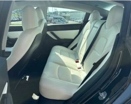 Черный Тесла Модель 3, объемом двигателя 0 л и пробегом 77 тыс. км за 18000 $, фото 4 на Automoto.ua