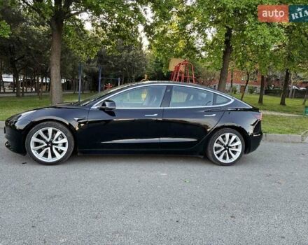 Чорний Тесла Модель 3, об'ємом двигуна 0 л та пробігом 120 тис. км за 15999 $, фото 9 на Automoto.ua