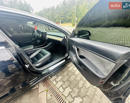 Черный Тесла Модель 3, объемом двигателя 0 л и пробегом 99 тыс. км за 17900 $, фото 15 на Automoto.ua