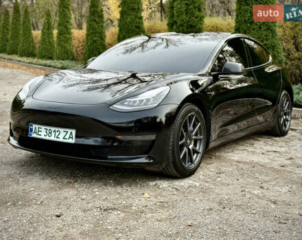 Чорний Тесла Модель 3, об'ємом двигуна 0 л та пробігом 100 тис. км за 15500 $, фото 4 на Automoto.ua