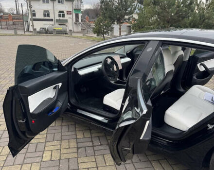 Чорний Тесла Модель 3, об'ємом двигуна 0 л та пробігом 117 тис. км за 19100 $, фото 16 на Automoto.ua