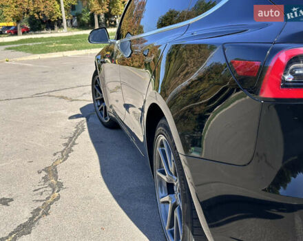 Черный Тесла Модель 3, объемом двигателя 0 л и пробегом 62 тыс. км за 19900 $, фото 20 на Automoto.ua