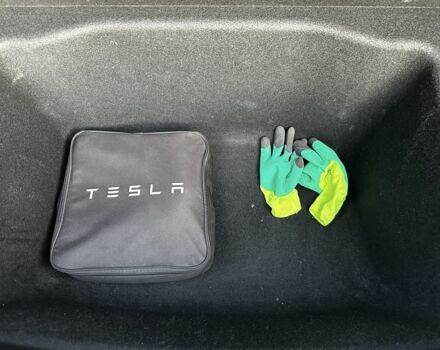 Чорний Тесла Модель 3, об'ємом двигуна 0 л та пробігом 176 тис. км за 15850 $, фото 15 на Automoto.ua