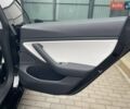 Чорний Тесла Модель 3, об'ємом двигуна 0 л та пробігом 70 тис. км за 20600 $, фото 43 на Automoto.ua