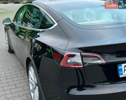 Черный Тесла Модель 3, объемом двигателя 0 л и пробегом 80 тыс. км за 18990 $, фото 25 на Automoto.ua