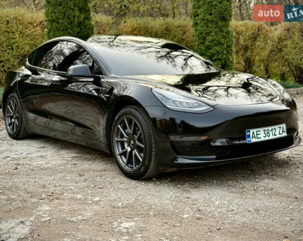 Чорний Тесла Модель 3, об'ємом двигуна 0 л та пробігом 100 тис. км за 15500 $, фото 7 на Automoto.ua