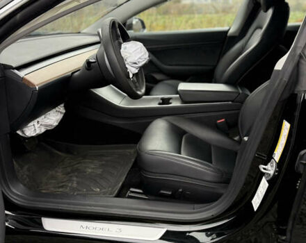 Чорний Тесла Модель 3, об'ємом двигуна 0 л та пробігом 95 тис. км за 10700 $, фото 8 на Automoto.ua