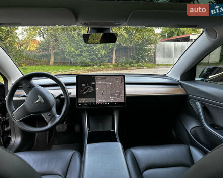 Тесла Модель 3 2020 у Львові на Automoto.ua Чорний Тесла Модель 3, об'ємом двигуна 0 л та пробігом 176 тис. км за 15499 $, фото 8 на Automoto.ua