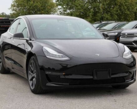 Тесла Модель 3 2020 у Києві на Automoto.ua Чорний Тесла Модель 3, об'ємом двигуна 0 л та пробігом 36 тис. км за 11700 $, фото 2 на Automoto.ua