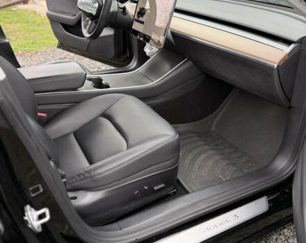 Чорний Тесла Модель 3, об'ємом двигуна 0 л та пробігом 95 тис. км за 10700 $, фото 15 на Automoto.ua