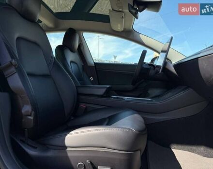 Черный Тесла Модель 3, объемом двигателя 0 л и пробегом 89 тыс. км за 15990 $, фото 11 на Automoto.ua