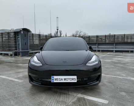 Черный Тесла Модель 3, объемом двигателя 0 л и пробегом 64 тыс. км за 22990 $, фото 1 на Automoto.ua