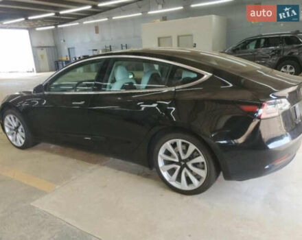 Чорний Тесла Модель 3, об'ємом двигуна 0 л та пробігом 77 тис. км за 18500 $, фото 1 на Automoto.ua