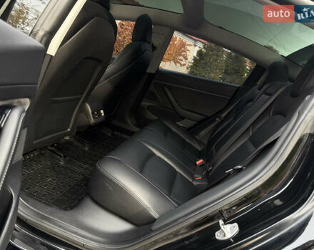 Чорний Тесла Модель 3, об'ємом двигуна 0 л та пробігом 100 тис. км за 15500 $, фото 34 на Automoto.ua