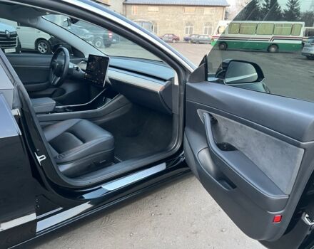 Чорний Тесла Модель 3, об'ємом двигуна 0 л та пробігом 200 тис. км за 17000 $, фото 18 на Automoto.ua