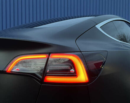 Чорний Тесла Модель 3, об'ємом двигуна 0 л та пробігом 103 тис. км за 19000 $, фото 67 на Automoto.ua