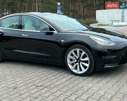 Черный Тесла Модель 3, объемом двигателя 0 л и пробегом 80 тыс. км за 18500 $, фото 1 на Automoto.ua
