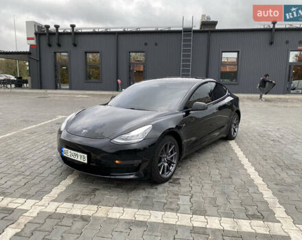 Чорний Тесла Модель 3, об'ємом двигуна 0 л та пробігом 159 тис. км за 19000 $, фото 1 на Automoto.ua