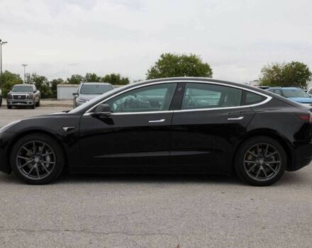 Тесла Модель 3 2020 у Києві на Automoto.ua Чорний Тесла Модель 3, об'ємом двигуна 0 л та пробігом 36 тис. км за 11700 $, фото 4 на Automoto.ua