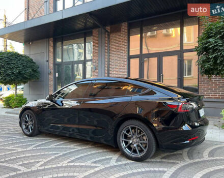 Черный Тесла Модель 3, объемом двигателя 0 л и пробегом 56 тыс. км за 18300 $, фото 4 на Automoto.ua