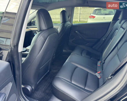 Черный Тесла Модель 3, объемом двигателя 0 л и пробегом 92 тыс. км за 18500 $, фото 11 на Automoto.ua