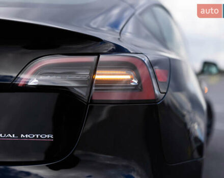 Чорний Тесла Модель 3, об'ємом двигуна 0 л та пробігом 37 тис. км за 24499 $, фото 8 на Automoto.ua