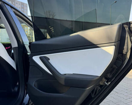 Чорний Тесла Модель 3, об'ємом двигуна 0 л та пробігом 76 тис. км за 22000 $, фото 19 на Automoto.ua