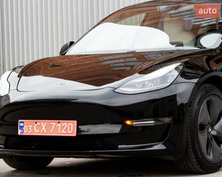 Тесла Модель 3 2021 у Львові на Automoto.ua Чорний Тесла Модель 3, об'ємом двигуна 0 л та пробігом 31 тис. км за 22500 $, фото 7 на Automoto.ua
