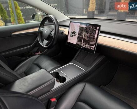 Тесла Модель 3 2021 у Києві на Automoto.ua Чорний Тесла Модель 3, об'ємом двигуна 0 л та пробігом 159 тис. км за 17800 $, фото 15 на Automoto.ua