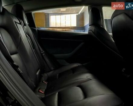 Чорний Тесла Модель 3, об'ємом двигуна 0 л та пробігом 40 тис. км за 21999 $, фото 21 на Automoto.ua