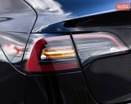 Тесла Модель 3 2021 в Львове на Automoto.ua Черный Тесла Модель 3, объемом двигателя 0 л и пробегом 35 тыс. км за 25499 $, фото 13 на Automoto.ua