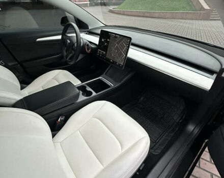 Чорний Тесла Модель 3, об'ємом двигуна 0 л та пробігом 120 тис. км за 19500 $, фото 21 на Automoto.ua