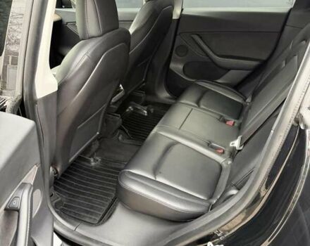 Черный Тесла Модель 3, объемом двигателя 0 л и пробегом 115 тыс. км за 25000 $, фото 3 на Automoto.ua