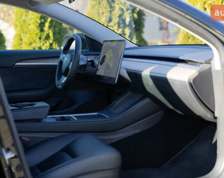 Черный Тесла Модель 3, объемом двигателя 0 л и пробегом 37 тыс. км за 25300 $, фото 12 на Automoto.ua