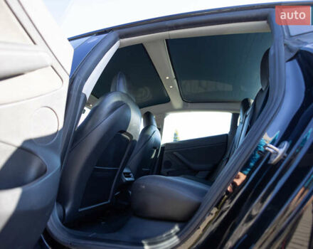 Черный Тесла Модель 3, объемом двигателя 0 л и пробегом 37 тыс. км за 25300 $, фото 25 на Automoto.ua